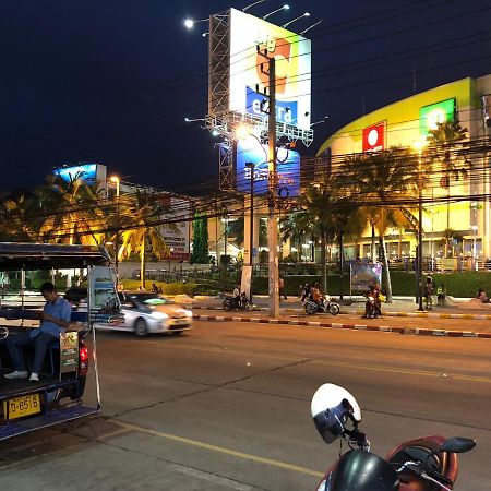 The Chic Place Pattaya Buitenkant foto
